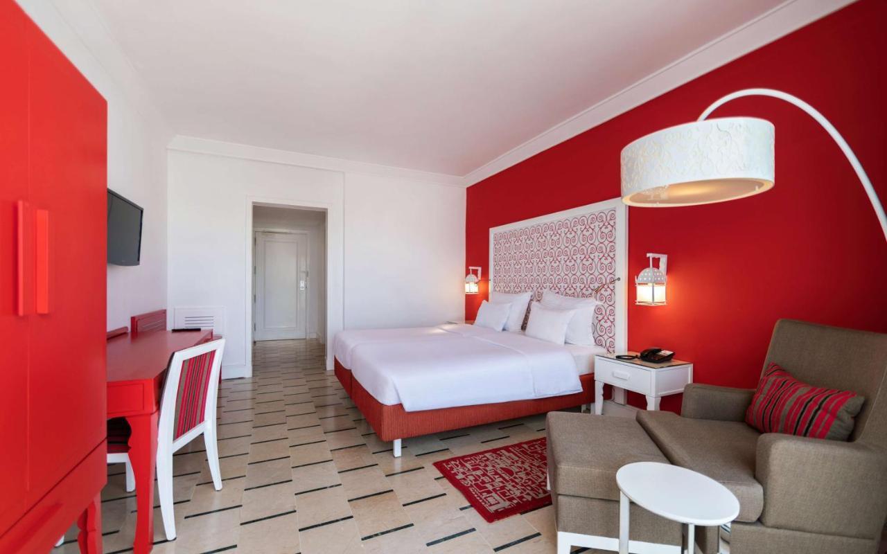 Radisson Blu Resort & Thalasso Al-Hammamat Bagian luar foto A room at the hotel