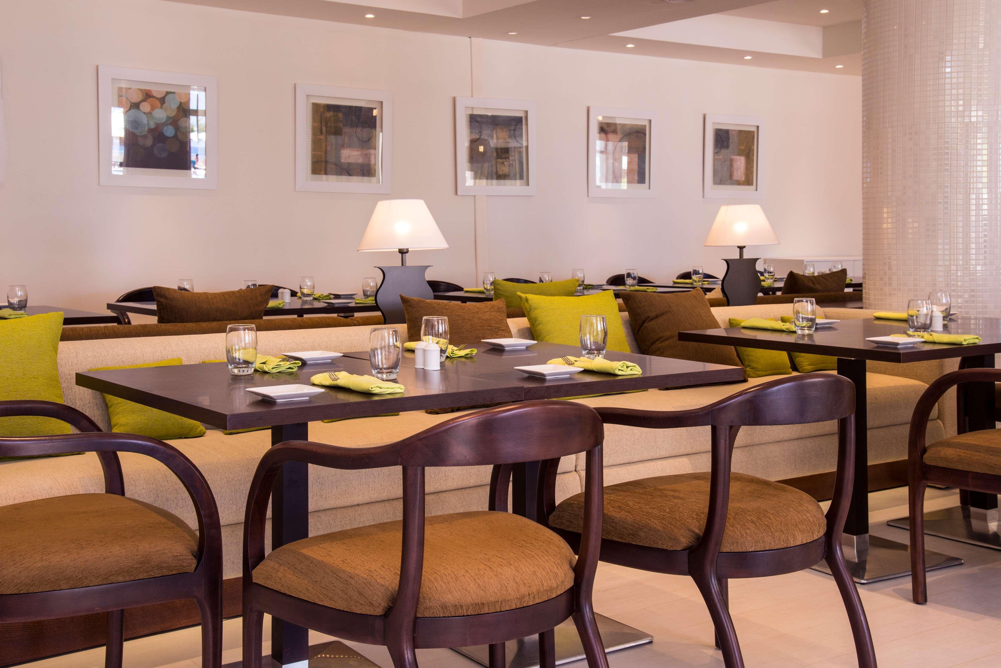 Radisson Blu Resort & Thalasso Al-Hammamat Bagian luar foto The restaurant