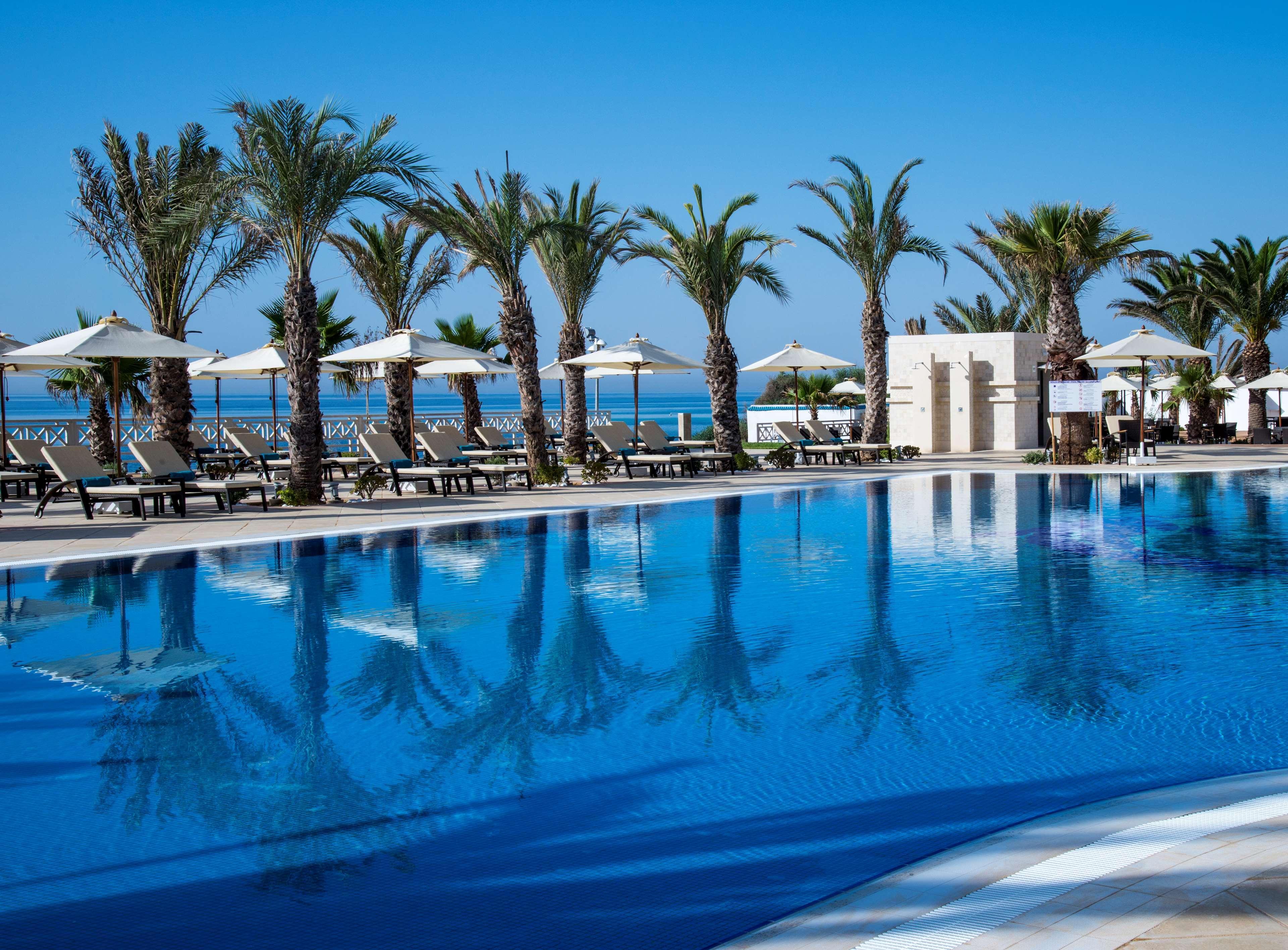 Radisson Blu Resort & Thalasso Al-Hammamat Bagian luar foto The pool at the Royal Mirage