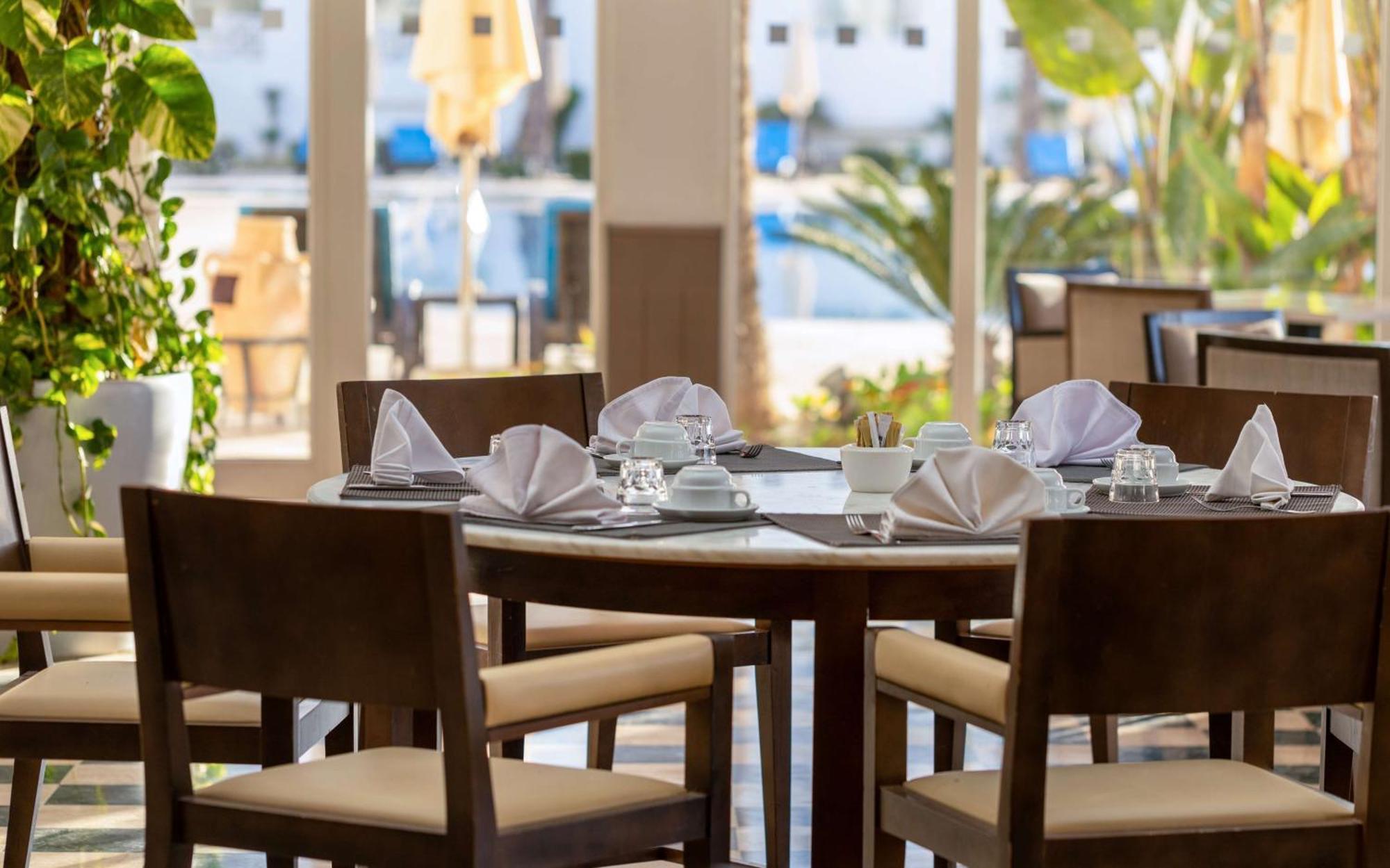 Radisson Blu Resort & Thalasso Al-Hammamat Bagian luar foto The restaurant